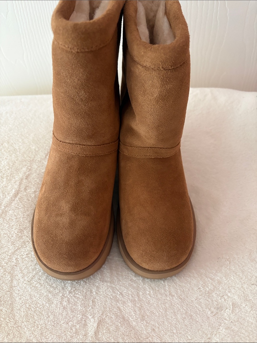 UGG Chestnut Suede Short Winter Boots